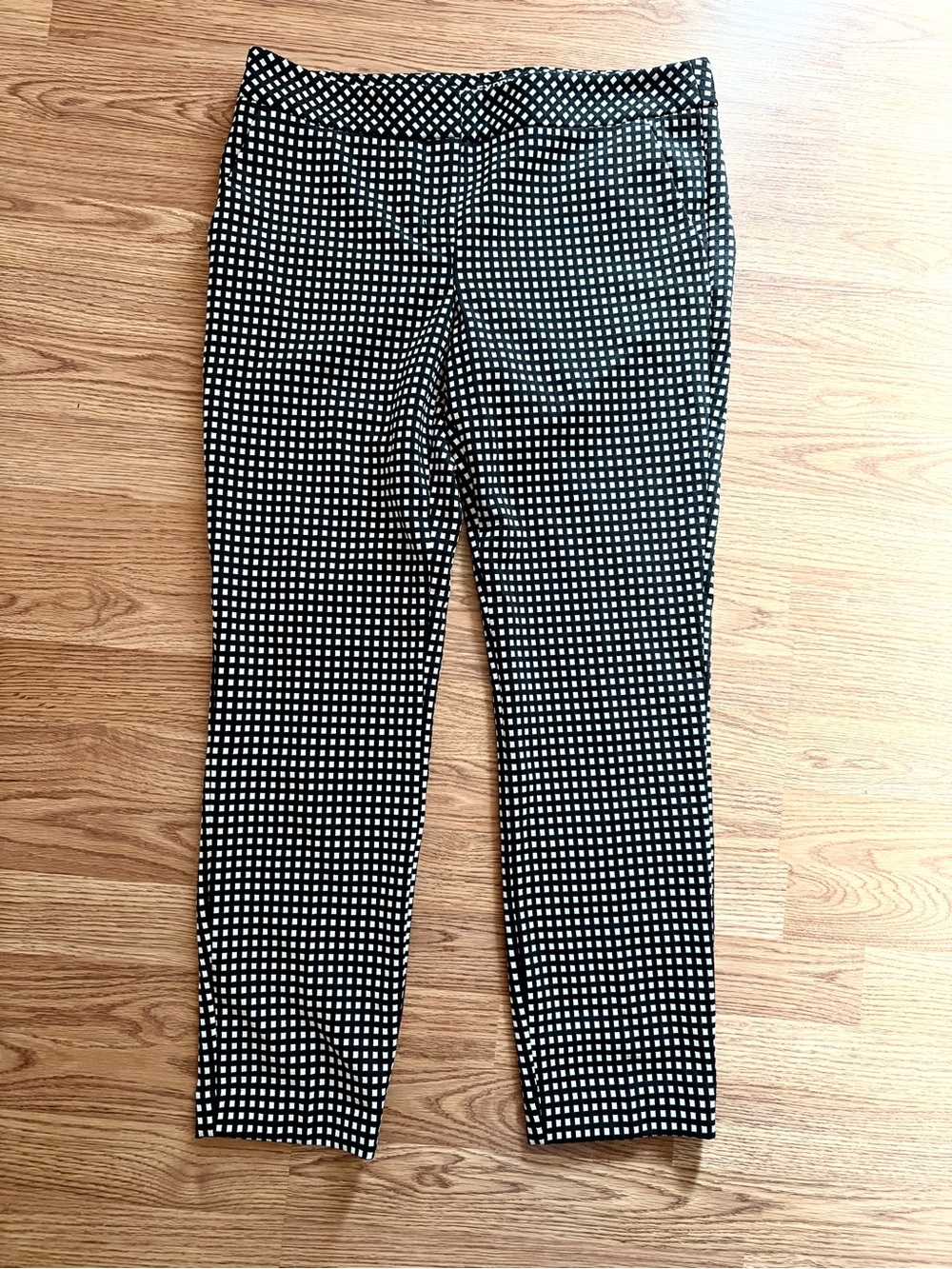 Express Gingham Ankle Pants w/Pockets Size 6  Black and White Womens